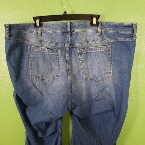 Torrid Denim First At Fit Women's Plus Size Denim Jeans Size 26R - Picture 3 of 9
